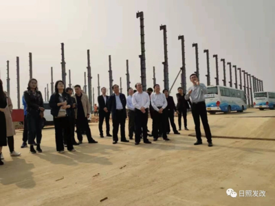 日照市發(fā)展和改革委員會 動態(tài)信息 市發(fā)展改革委組織全體干部職工實地觀摩新經(jīng)濟項目